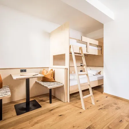 Waldruh Affittacamere 3*